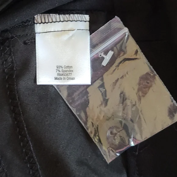 St. John's Bay Strt Leg Mid Rise Pants.  Sz 18W Black. Cotton/Spandex Blend NWOT - Picture 9 of 9